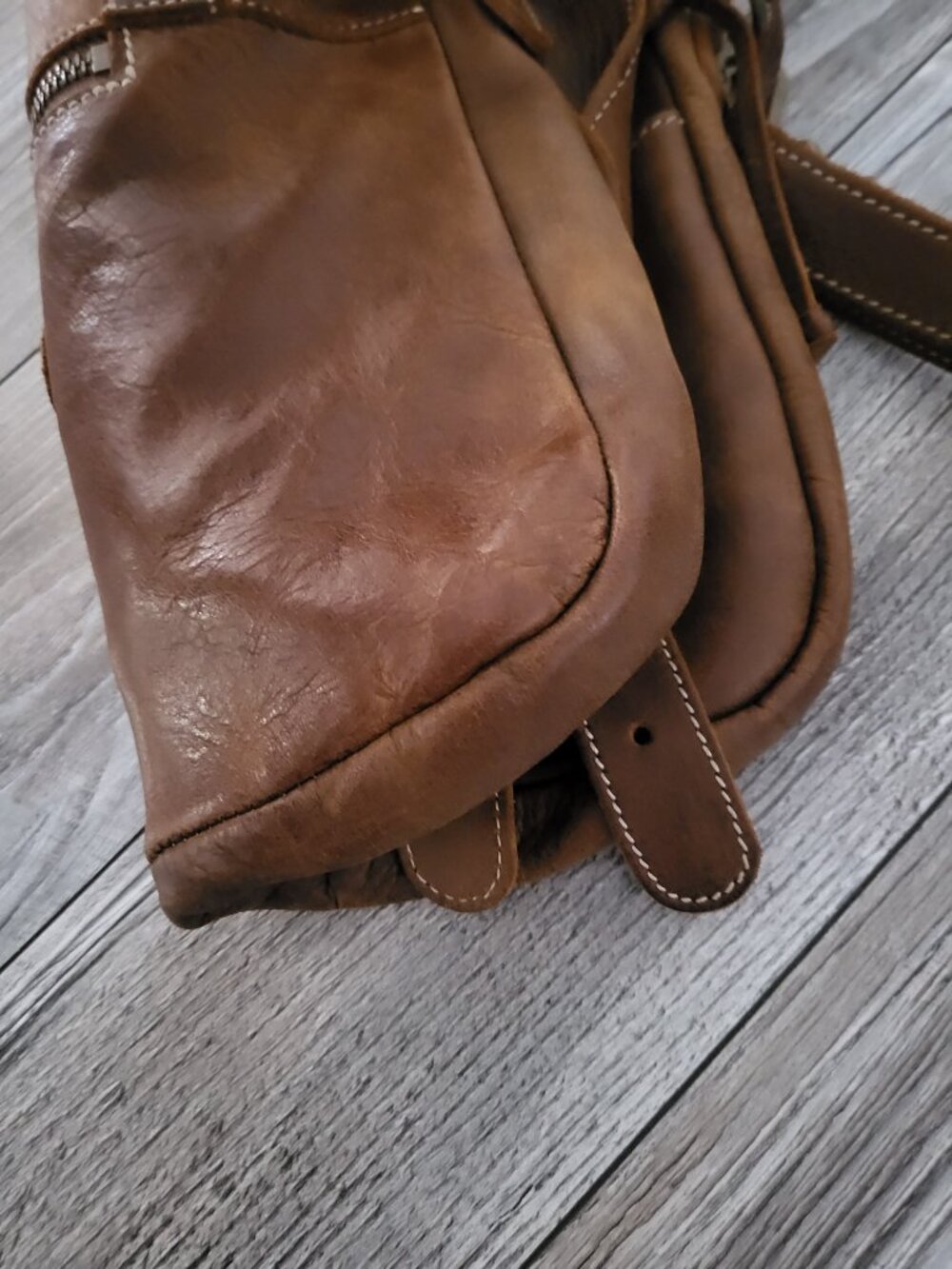 Roots Canada Vintage Tribe Leather Messenger Bag Brown - Picture 14 of 14
